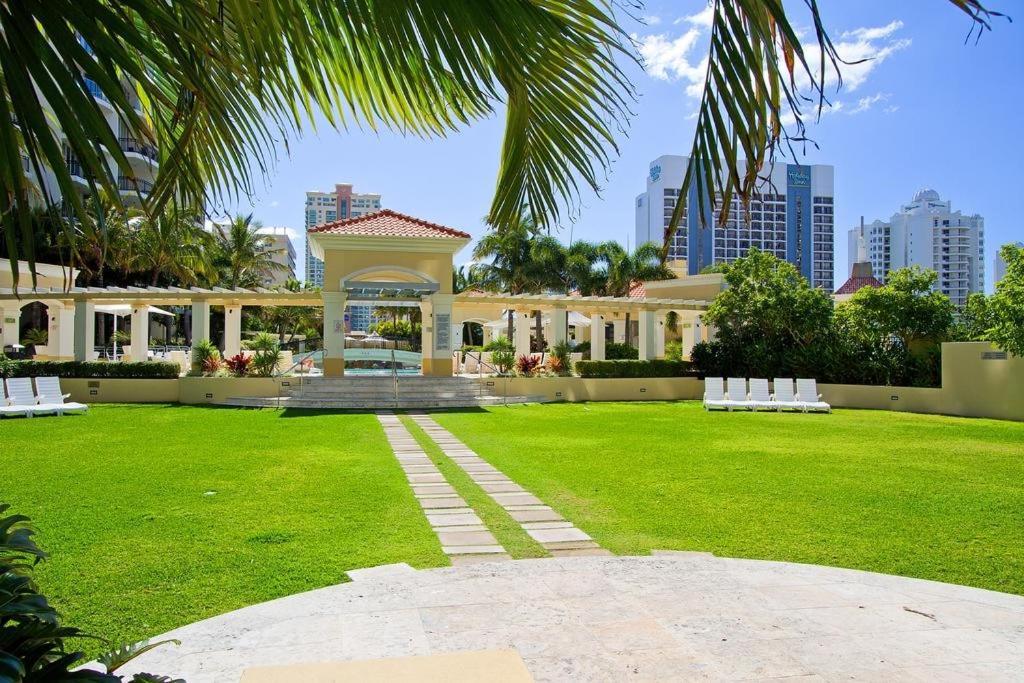 Deluxe Chevron Renaissance Apartment Gold Coast Exterior foto