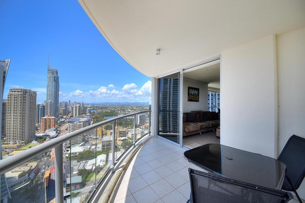 Deluxe Chevron Renaissance Apartment Gold Coast Exterior foto